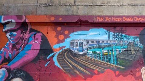 Homenaje a la paramédico Yadira Arroyo en la esquina de las avenidas Soundview y Morrison en El Bronx.