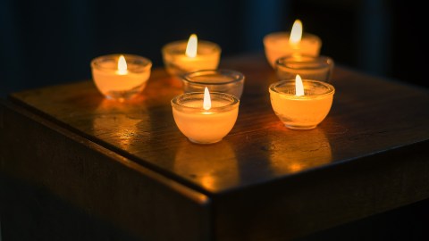 Las velas son ideales para purificar los espacios.