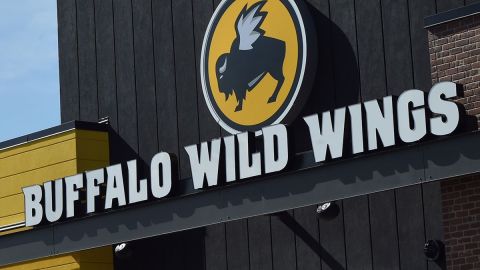 El año pasado también ofrecieron una orden de alitas gratis si el juego se iba a tiempo extra, cosa que no ocurrió