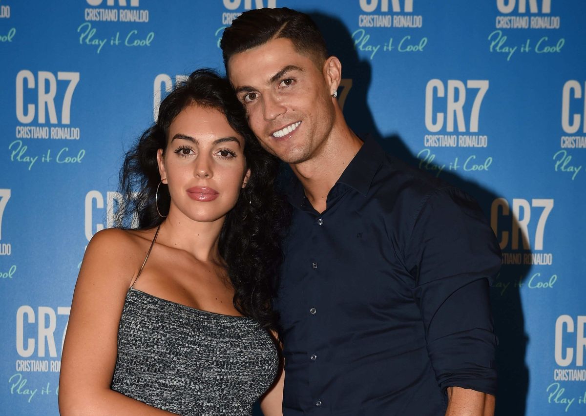 Cristiano Ronaldo and Georgina Rodríguez are expecting twins
