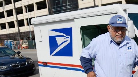 Los demócratas quieren aprobar $25,000 de financiación para USPS.