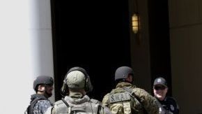 El FBI y la policía de Boston negaron hoy que se haya producido el arresto de un sospechoso, aunque que varios medios estadounidenses aseguraran lo contrario.