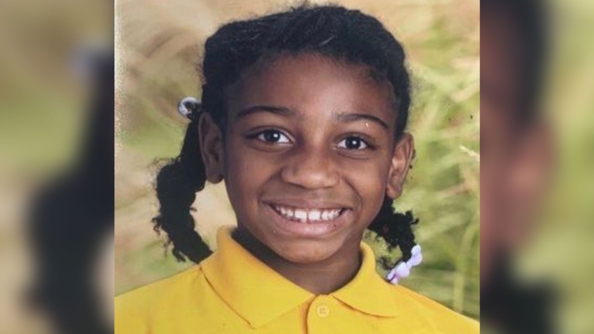 Buscan a una niña de 11 años que desapareció en Miami tras ir a tirar ...