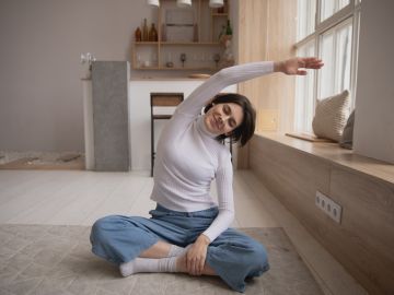La meditación es una opción para limpiar la mente.
