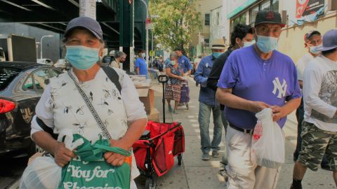 La ecuatoriana Esperanza Luca valora que "pese a la tragedia los neoyorquinos no pasaron hambre".