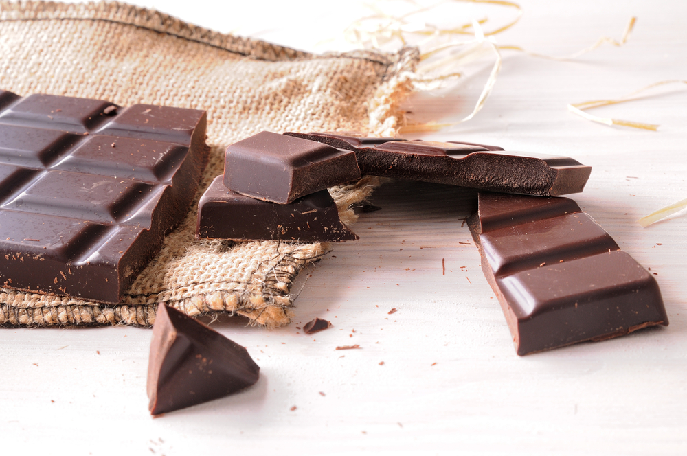 ¿Con antojos? 3 beneficios que te aporta el comer chocolate negro