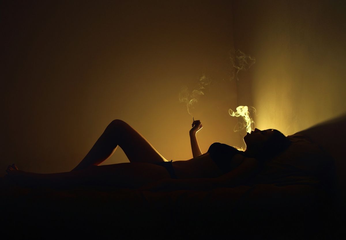 La marihuana puede disminuir la ansiedad durante el encuentro sexual.