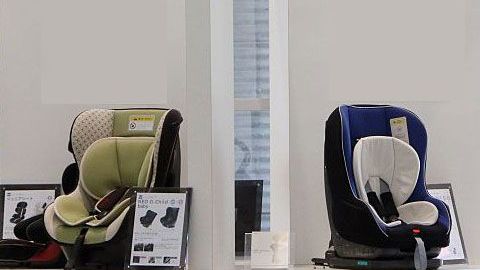 El sistema ISOFIX de los autos, permite anclar las sillas para bebés de forma segura.