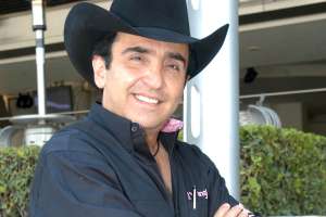 Vicente Fernández Jr. niega comportamientos indebidos con la hija de Karina Ortegón