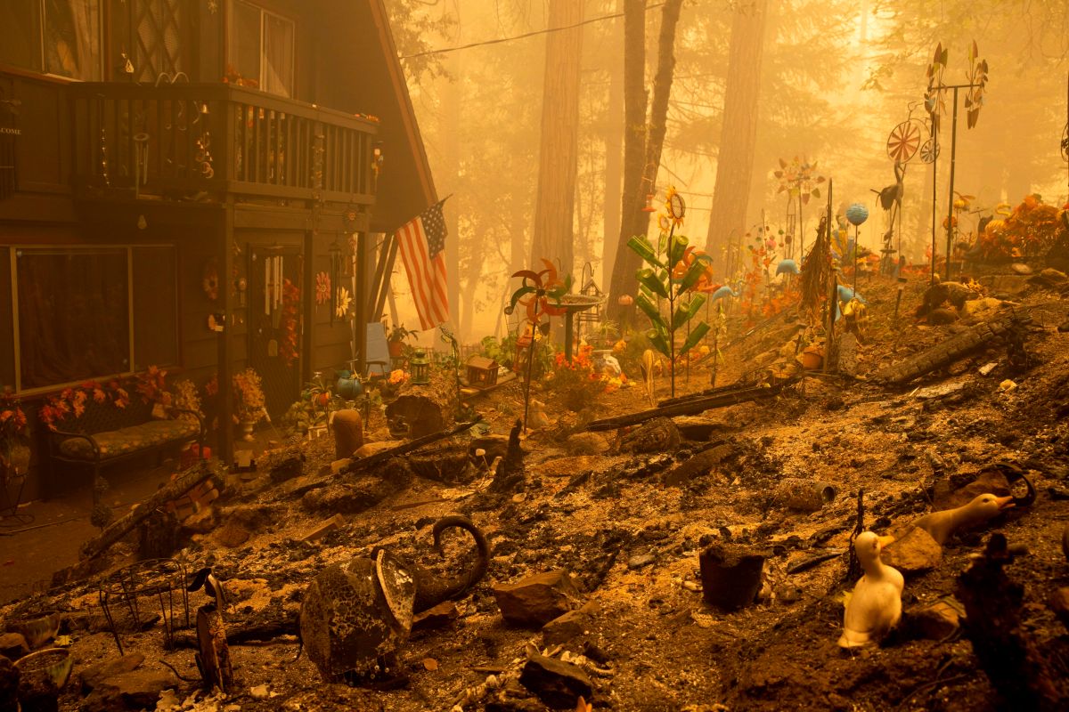 Imagen de los desastres que dejan a su paso los incendios en California. 