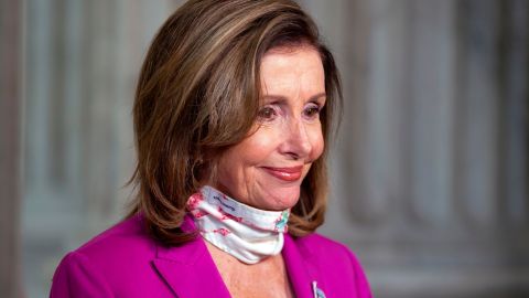 Nancy Pelosi, instó a los republicanos a alcanzar un punto medio en la negociación.