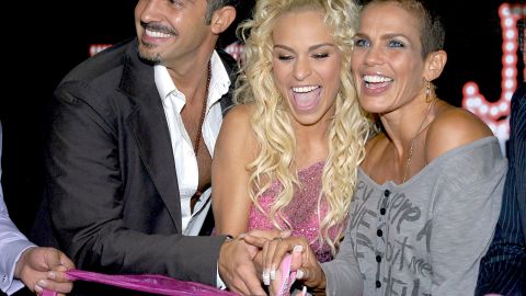 Jenny García junto a Niurka Marcos y Fernando del Solar.