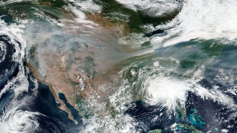 El humo de los incendios de California viajó hasta Nueva York.