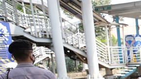 Castigo en Indonesia por no portar mascarilla