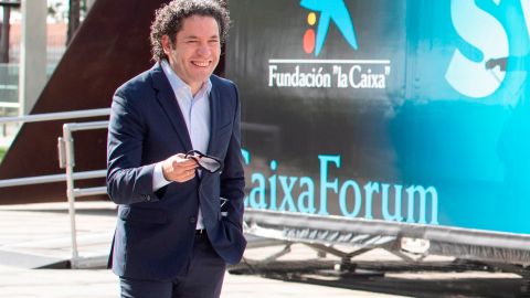 Dudamel durante la presentación en Barcelona de "Symphony. Un viaje virtual al corazón de la música", un proyecto que, gracias a las nuevas tecnologías, permitirá al espectador disfrutar de la música clásica sintiéndose como un músico más dentro de una orquesta. /Marta Perez.