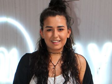 Romina Marcos, hija de Niurka, luce sus sensuales curvas en un body con