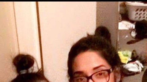 La víctima Ashley García con sus tres hijos.