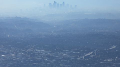 La ciudad de Los Ángeles tuvo su peor concentración de smog en 30 años.