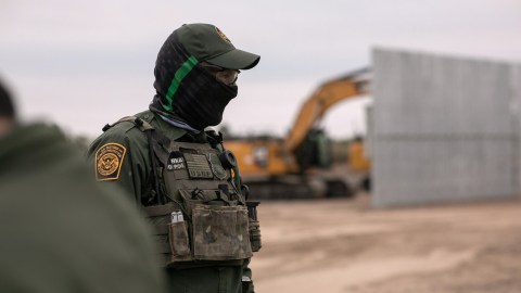 Biden se ha comprometido a detener la construcción del muro en la frontera con México.