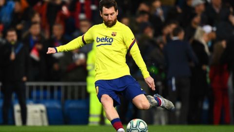 Lionel Messi entrenando con el Barcelona.