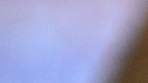 Un grupo de personas que esperaban un cheque de estímulo se llevaron una sorpresa cuando un desconocido les entregó dinero en efectivo