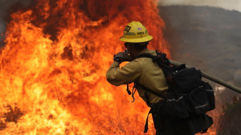 Las altas temperaturas en California han avivado incendios en varias partes del estado.