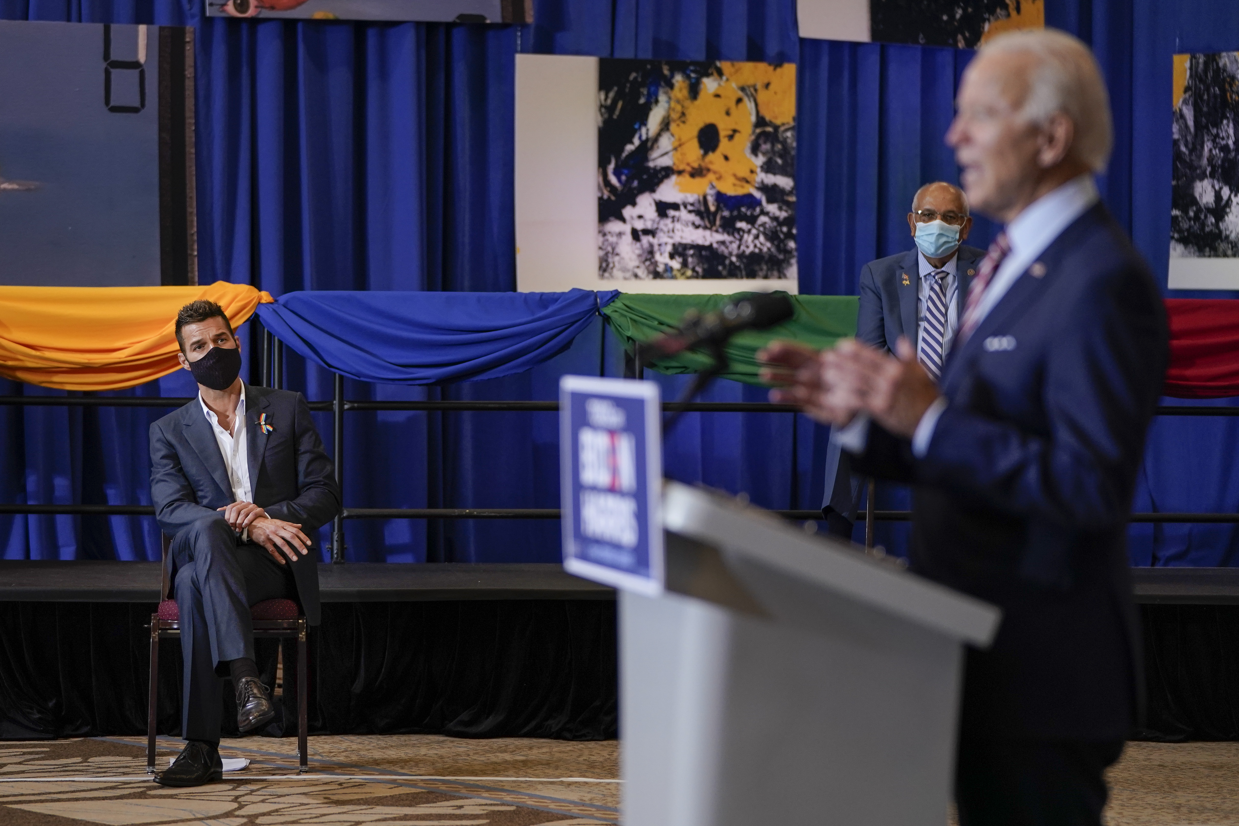 Biden se rodeó de artistas puertorriqueños en su evento.