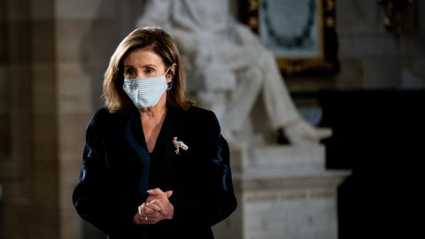 Nancy Pelosi busca el acuerdo con los republicanos al rebajar el monto de la propuesta.