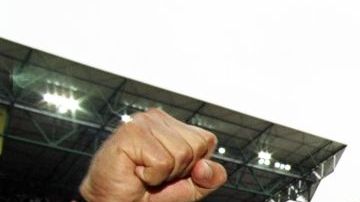 Luis Hernández con la selección mexicana.