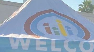 El primer grupo de vendedores ambulantes de CD1 recibió asesoría y ayuda monetaria. (Suministrada)