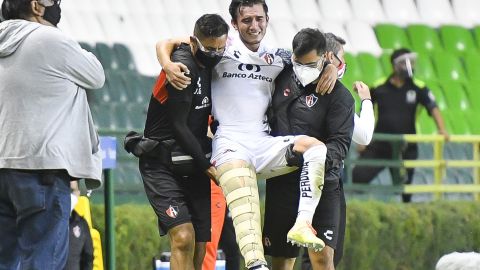 Zaldívar tuvo que ser trasladado a un hospital.