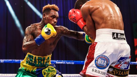 Jermell Charlo acabó a Jeison Rosario con este jab.