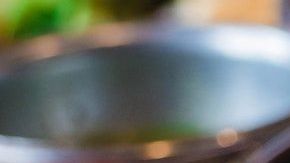 Tanto los frijoles como los granos son proteínas incompletas, pero juntos se complementan y hacen una proteína completa.