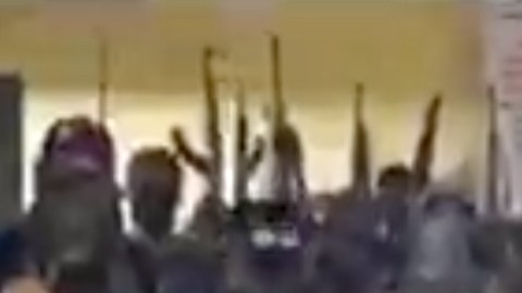 VIDEO: Narcos amenazan con matar a todos los que no les paguen extorsiones