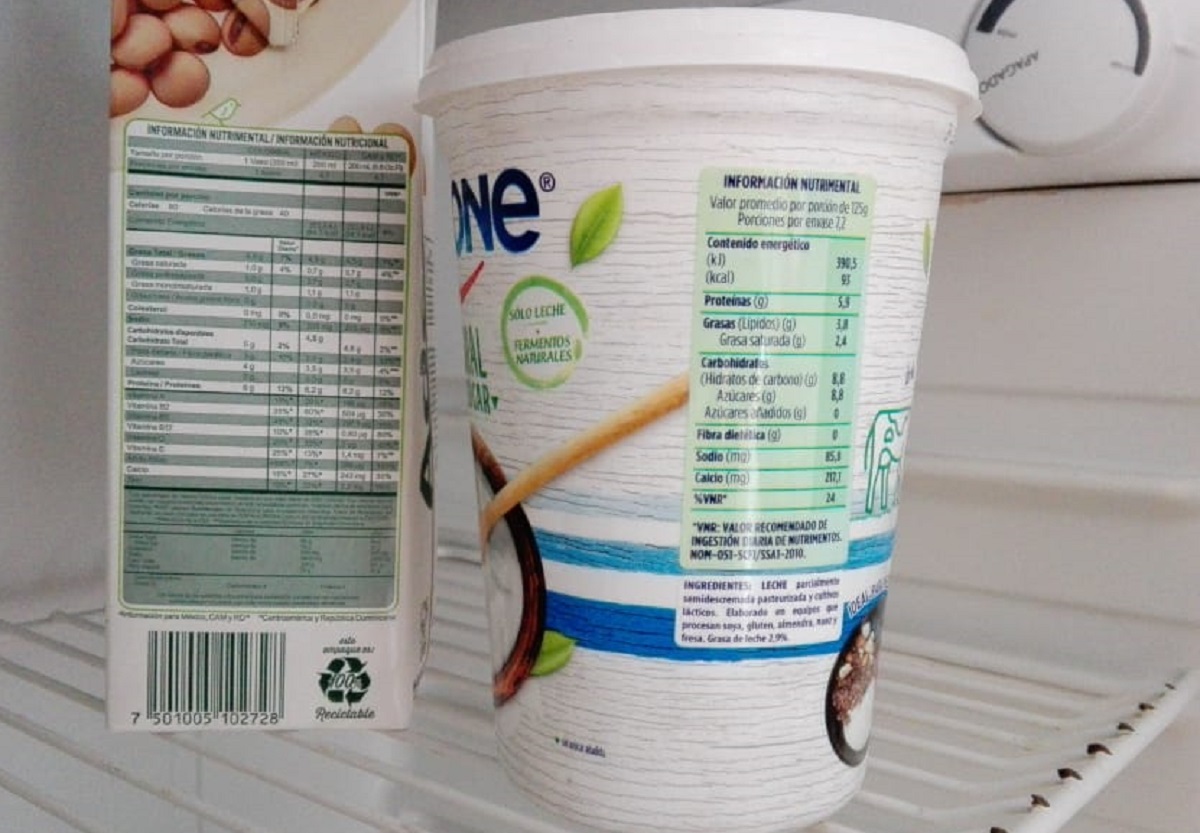 Por qué no debes guardar comida en botes de yogur? Advierten de riesgos para  la salud