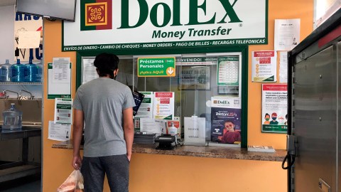 Inmigrantes enviaron más dinero a sus países.