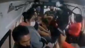 Son frecuentes los asaltos en transporte público en el Estado de México.