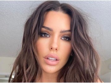 Conoce la casa desde donde Paige Woolen, la reina del topless, seduce a