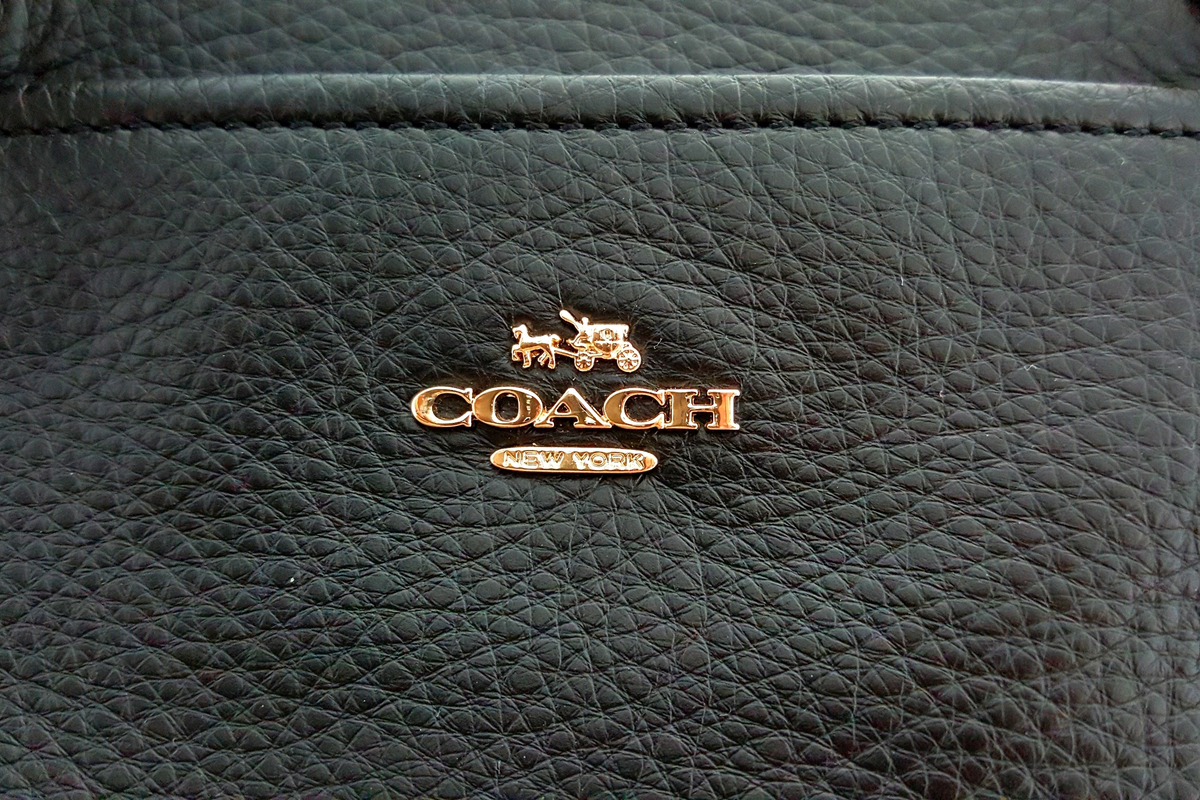 Las mejores carteras y accesorios Coach que puedes usar a diario con  cualquiera que sea tu look - La Opinión