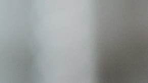 La tapa del vaso no estaba bien puesta.