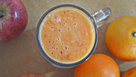 Batido de manzana y cítricos.