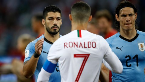Luis Suárez y Cristiano Ronaldo, antes rivales, hoy probables compañeros.