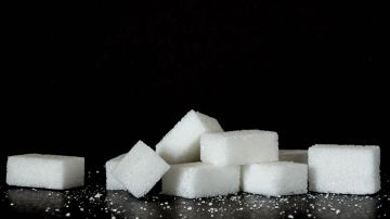 El azúcar se usa en los rituales para endulzar los caminos.