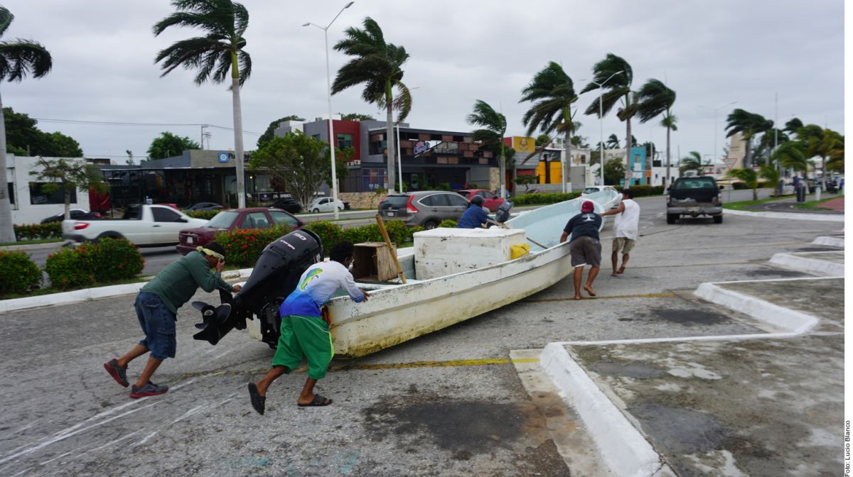 El huracán tocó tierra en Puerto Morelos, Quinta Roo.