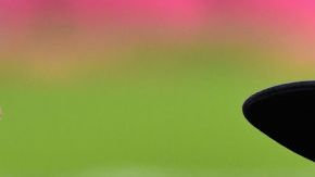 Diego Armando Maradona dirigiendo a Gimnasia y Esgrima.