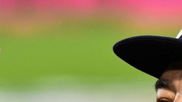 Diego Armando Maradona dirigiendo a Gimnasia y Esgrima.