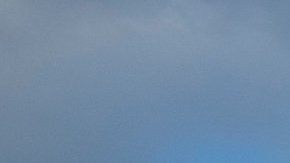 La caravana del presidente Donald Trump llega al Centro Médico Militar Nacional Walter Reed el 2 de octubre de 2020 en Bethesda, Maryland.