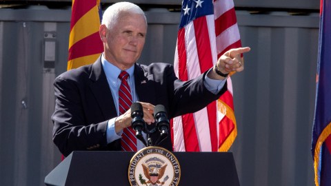 Pence no quiere que más fondos de "rescate" para gobiernos locales y estatales.