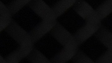 Joaquin Buckley (izq.) golpea a Impa Kasanganay durante la pelea.