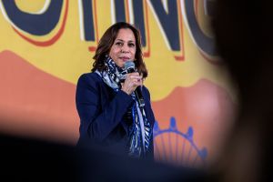 Trump y Harris coinciden en Arizona para conquistar el voto latino de un estado decisivo
